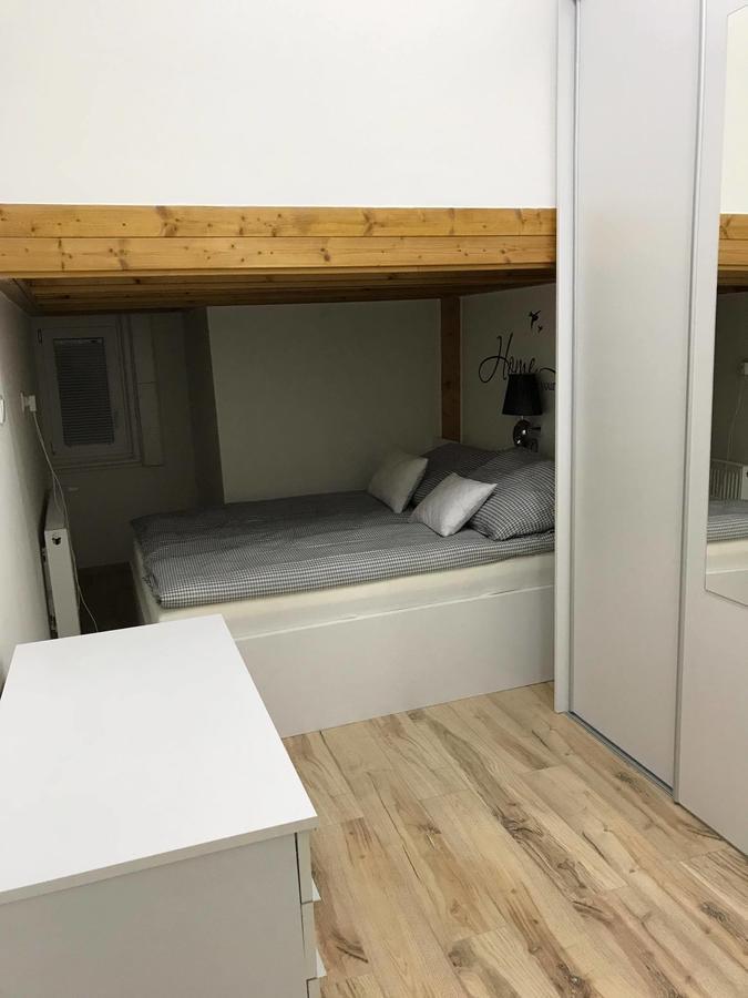 Manyi Apartman Debrecen Exteriör bild